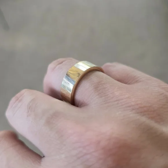 14k Gold Dyadema Ring with Stars Design - Picture 5 of 12